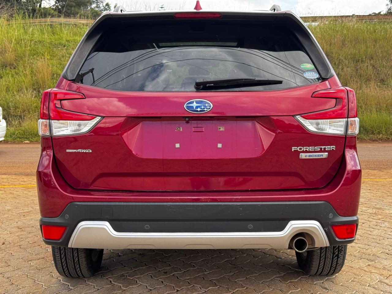 2018- Subaru Forester E-Boxer – Red