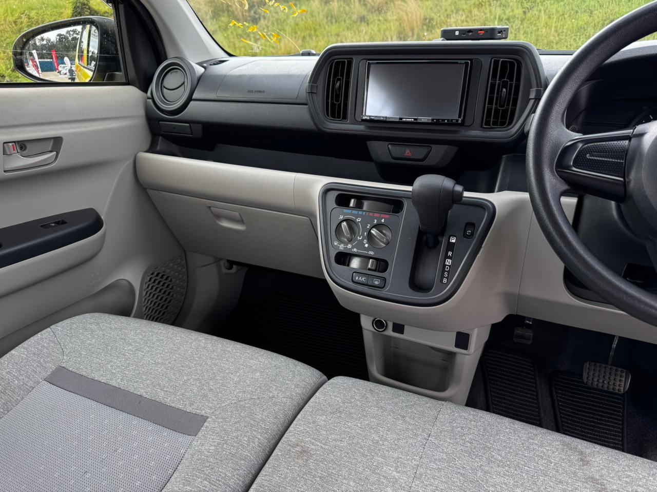 2018 – Toyota Passo – Mustard