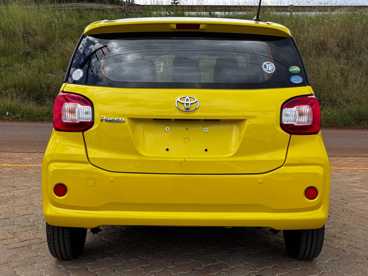 2018 – Toyota Passo – Mustard