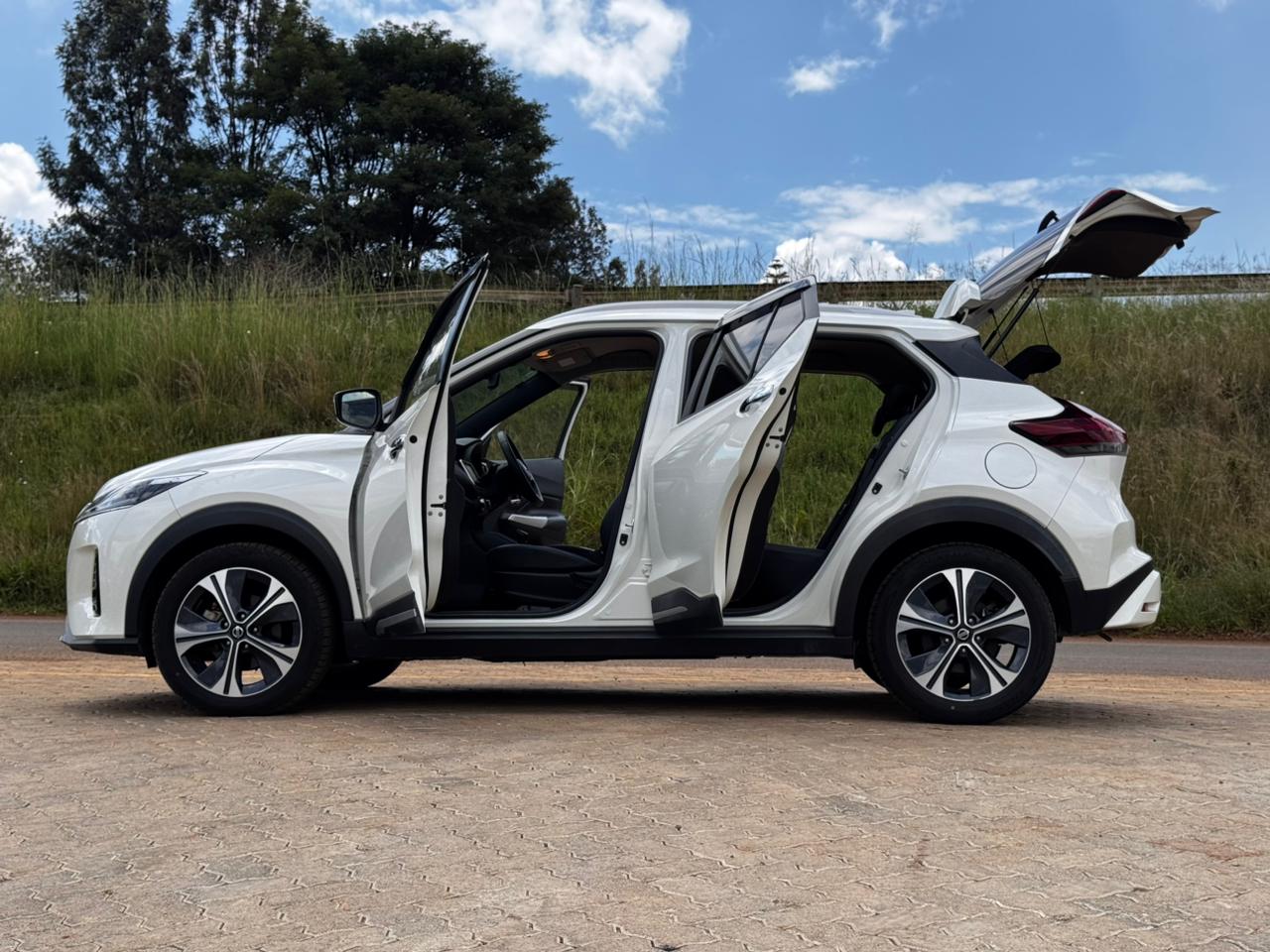 2020 – Nissan Kicks epower – White