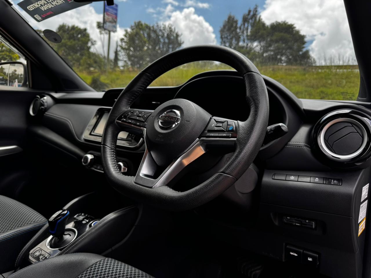 2020 – Nissan Kicks epower – White
