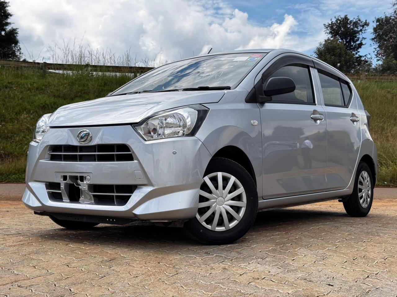 2020 – Daihatsu Mira -Silver