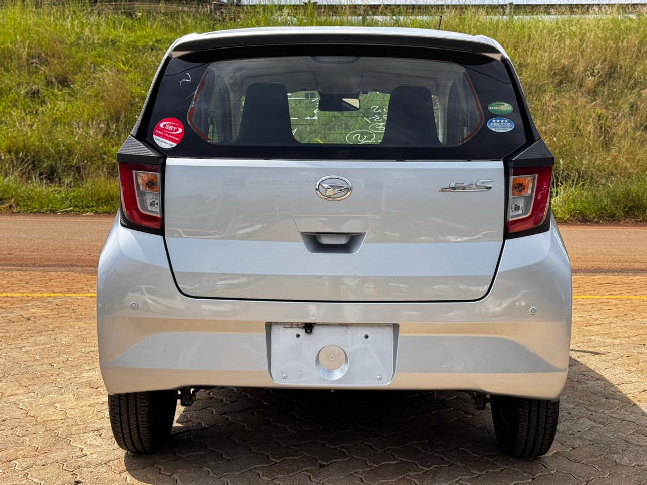 2020 – Daihatsu Mira -Silver