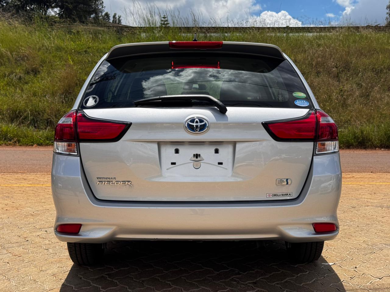 2019 -Toyota Fielder (Hybrid) – Silver