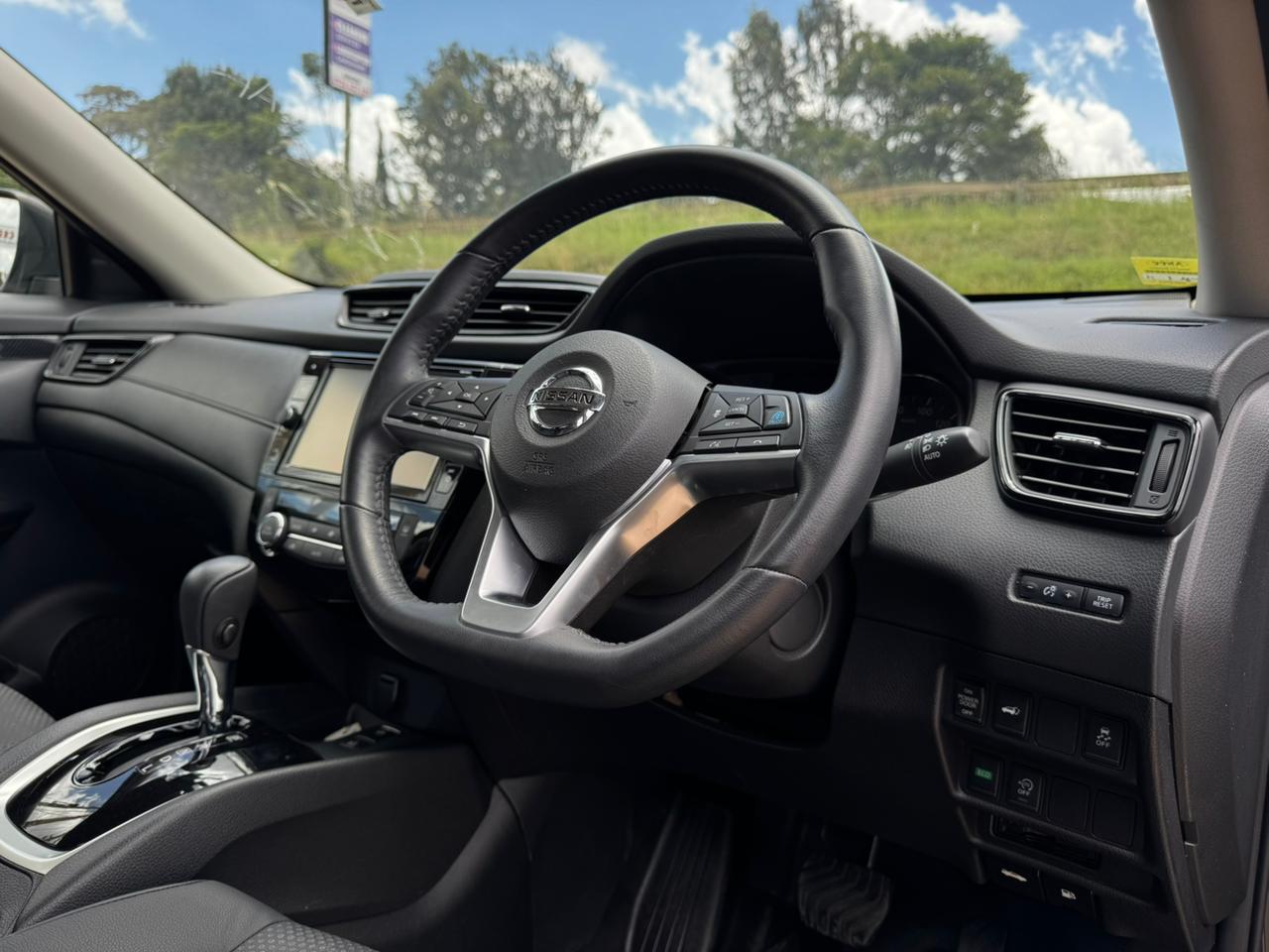 2019 – Nissan X-Trail – Black
