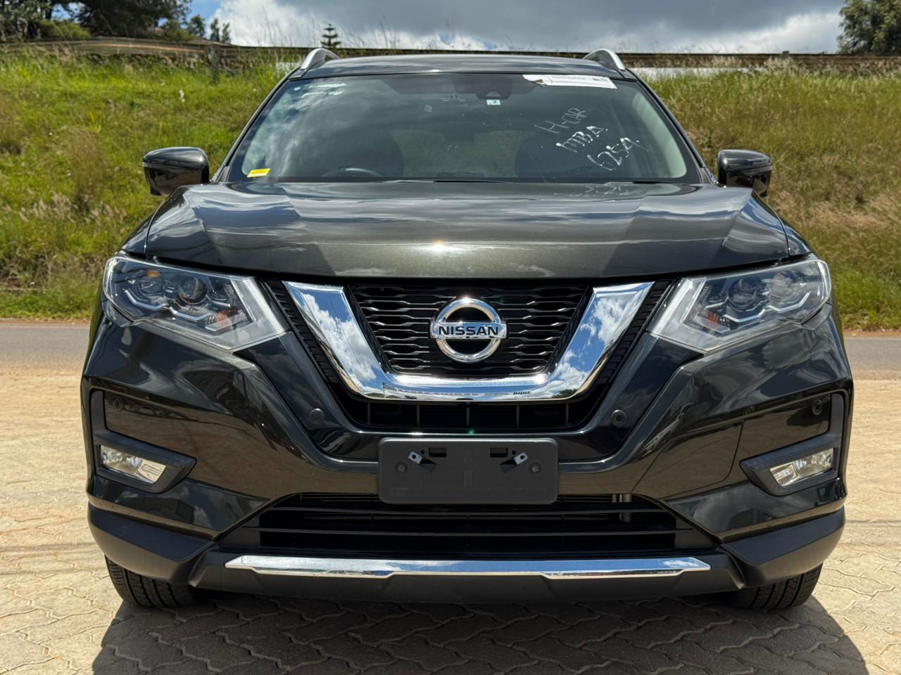 2019 – Nissan X-Trail – Black