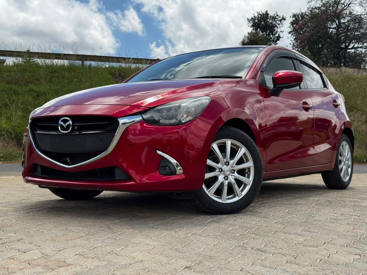 2019 – Mazda Demio Skyactive D – Red