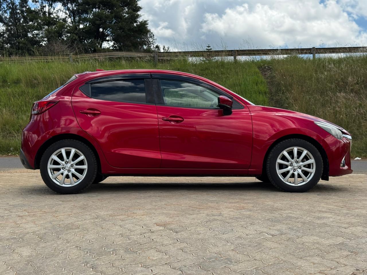 2019 – Mazda Demio Skyactive D – Red