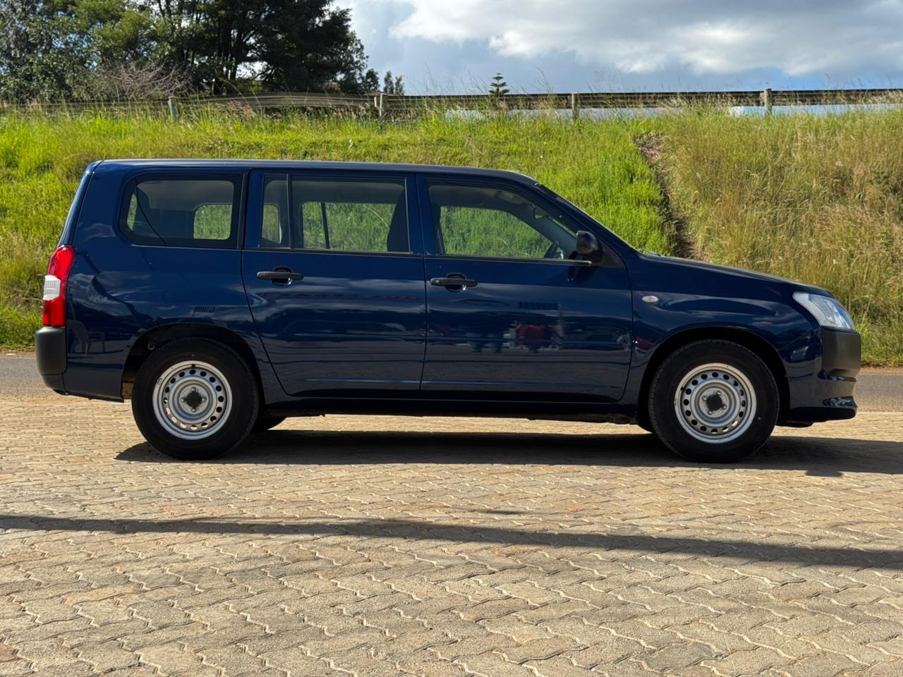 2019 – Toyota Probox – Blue