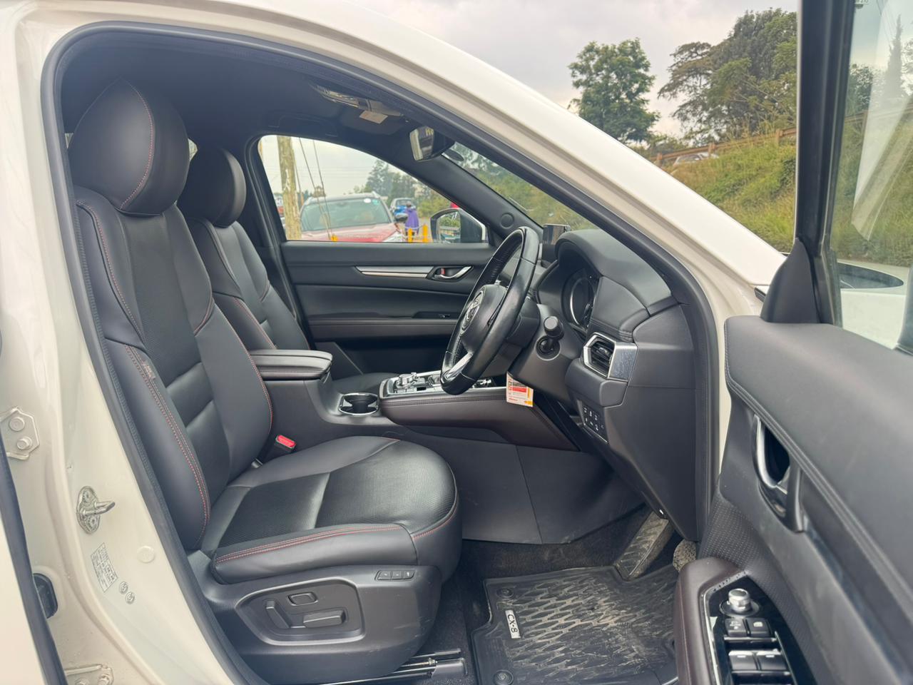2018 – Mazda CX-8 – White