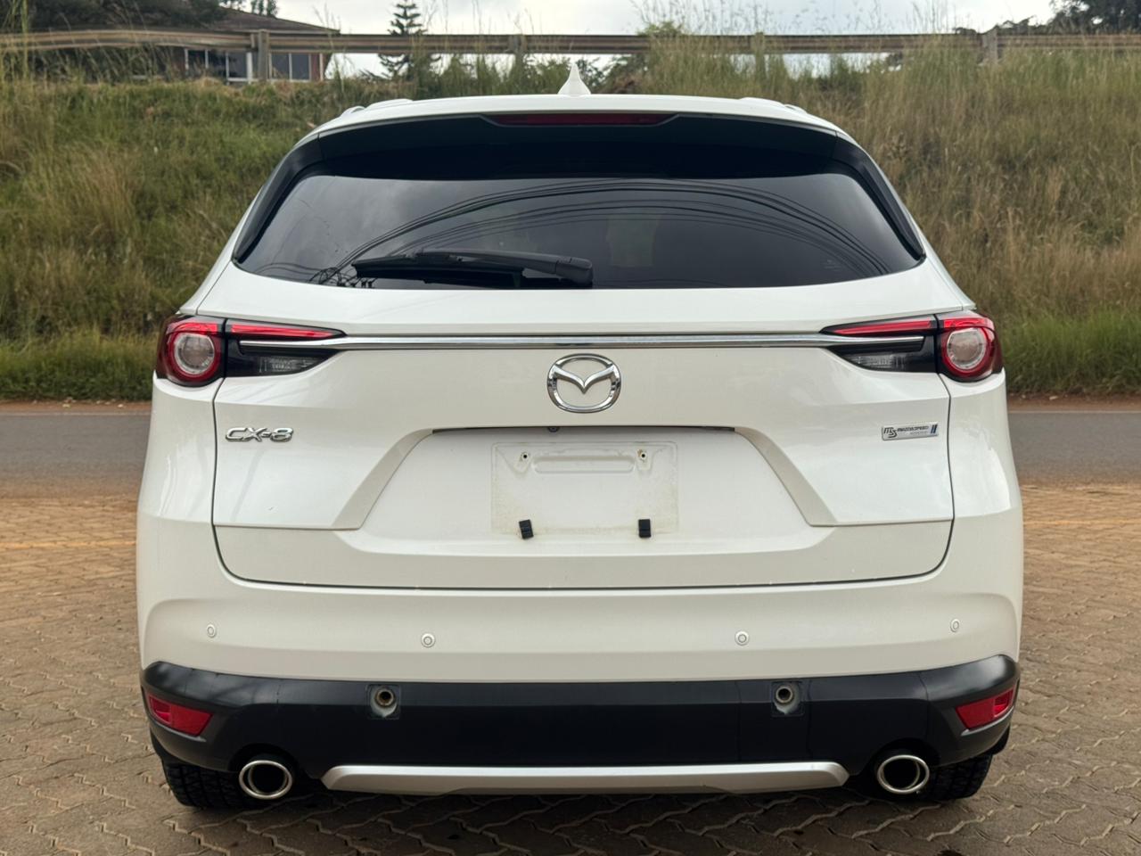 2018 – Mazda CX-8 – White
