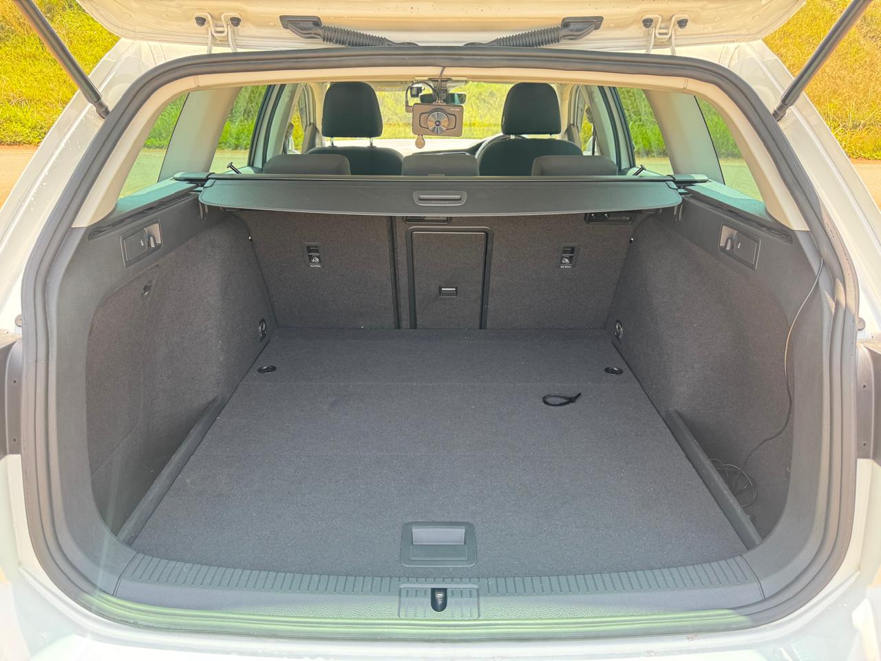 2019 – Volkswagen Golf TDI – White