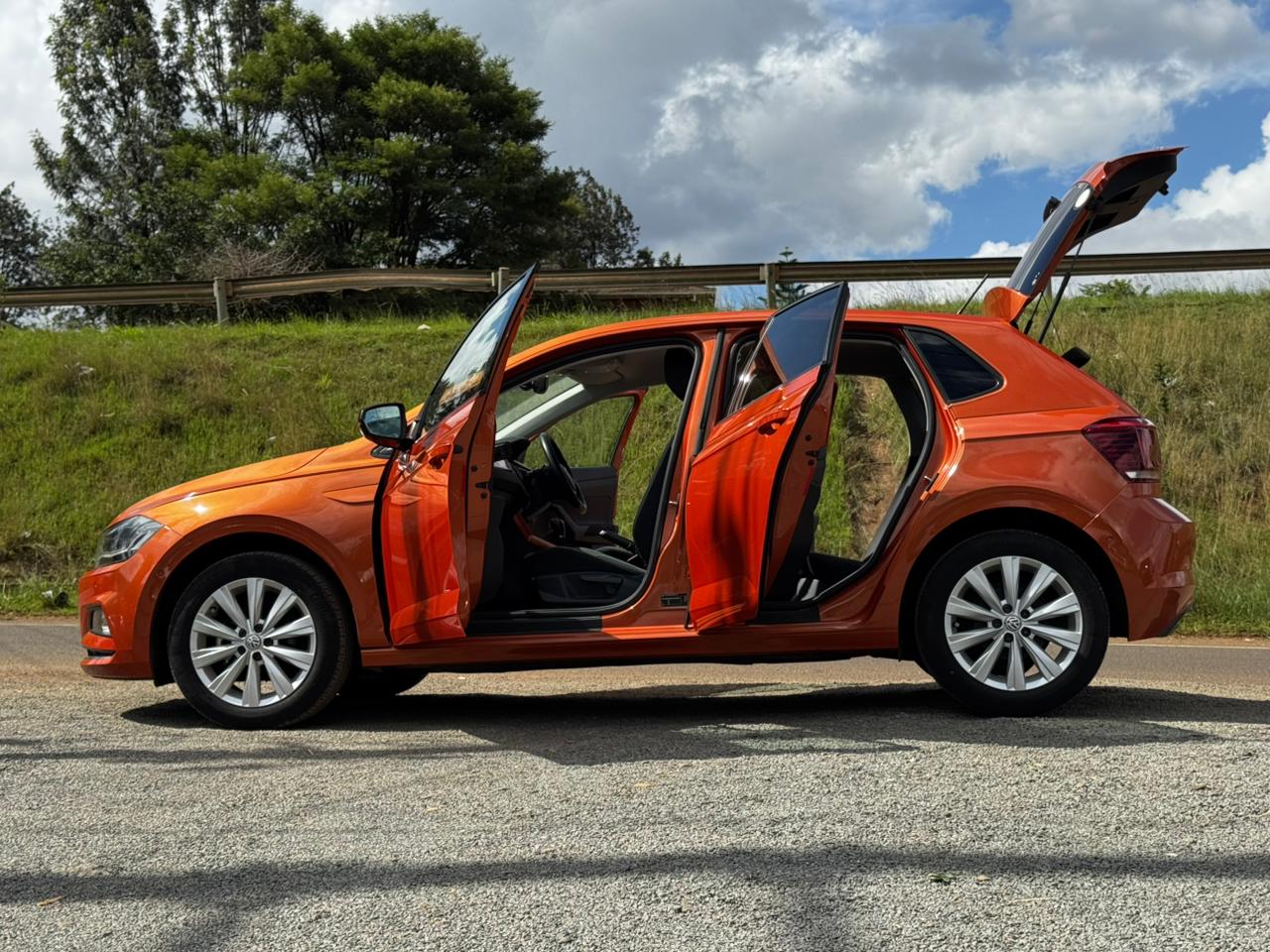 2019- Volkswagen Polo -Orange