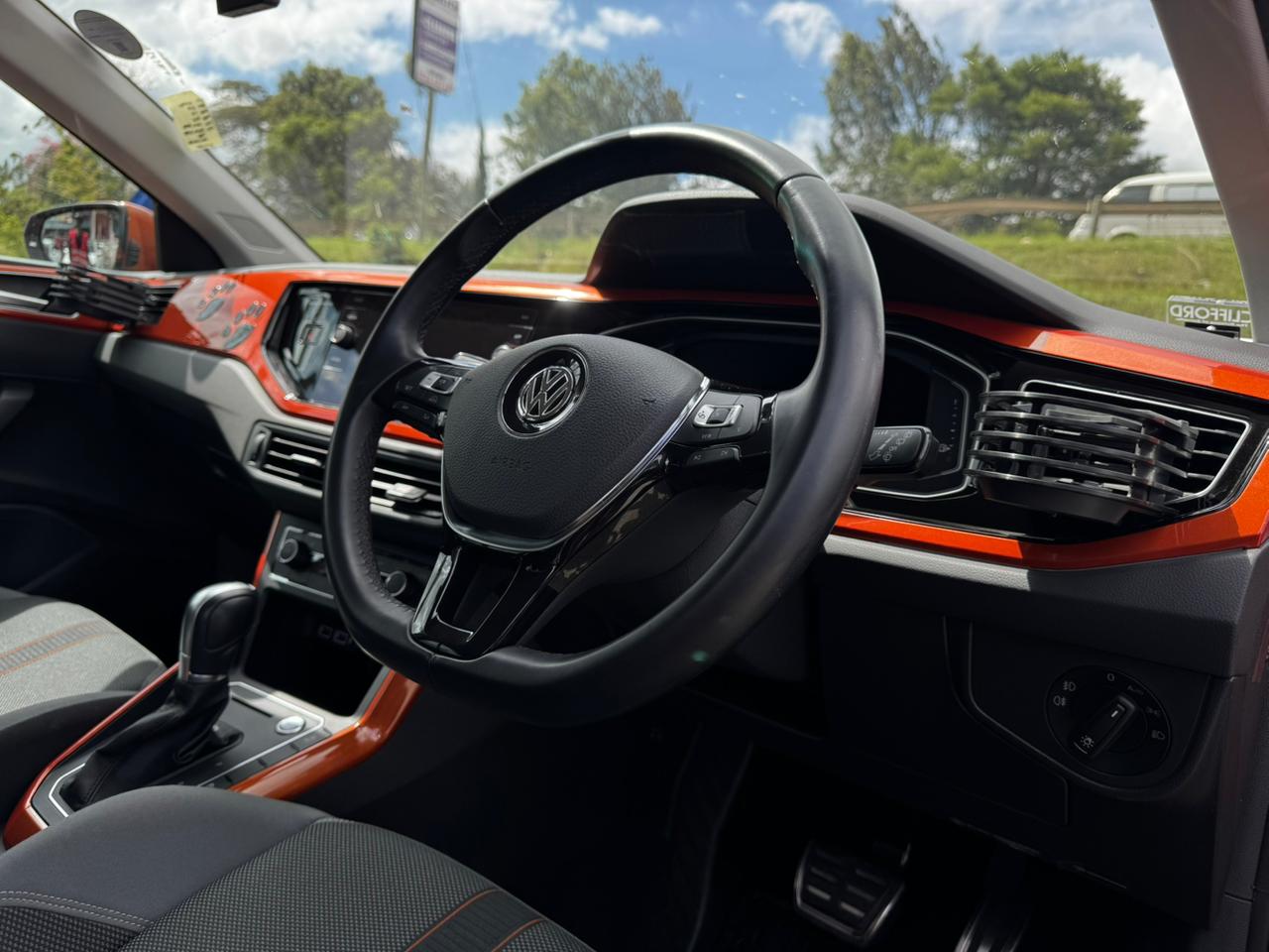 2019- Volkswagen Polo -Orange