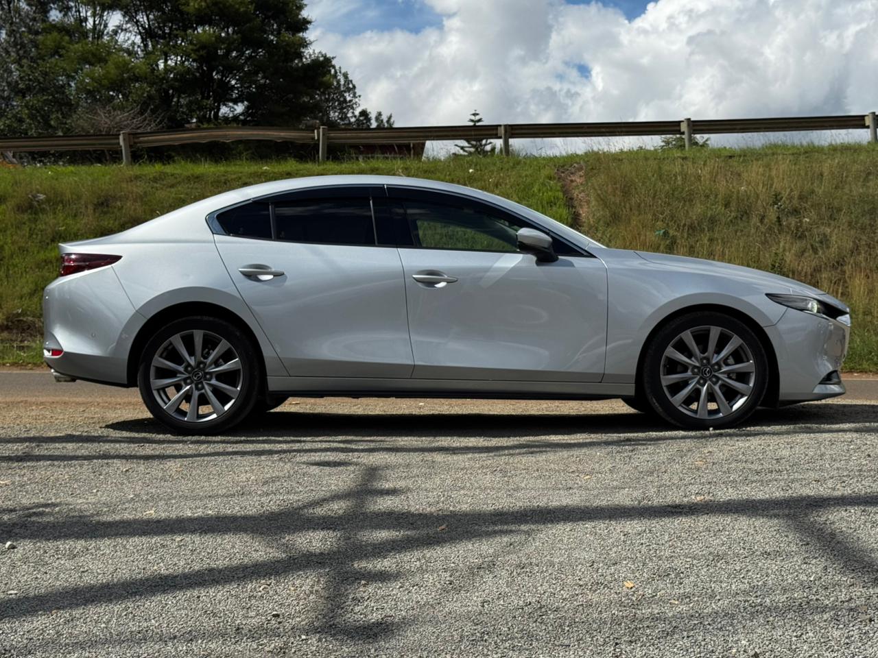 2019- Mazda 3 SkyactiveD -Silver