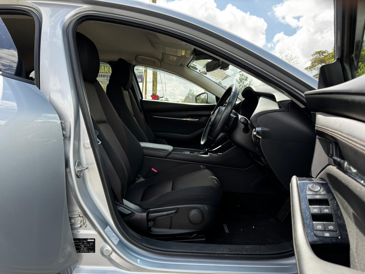 2019- Mazda 3 SkyactiveD -Silver