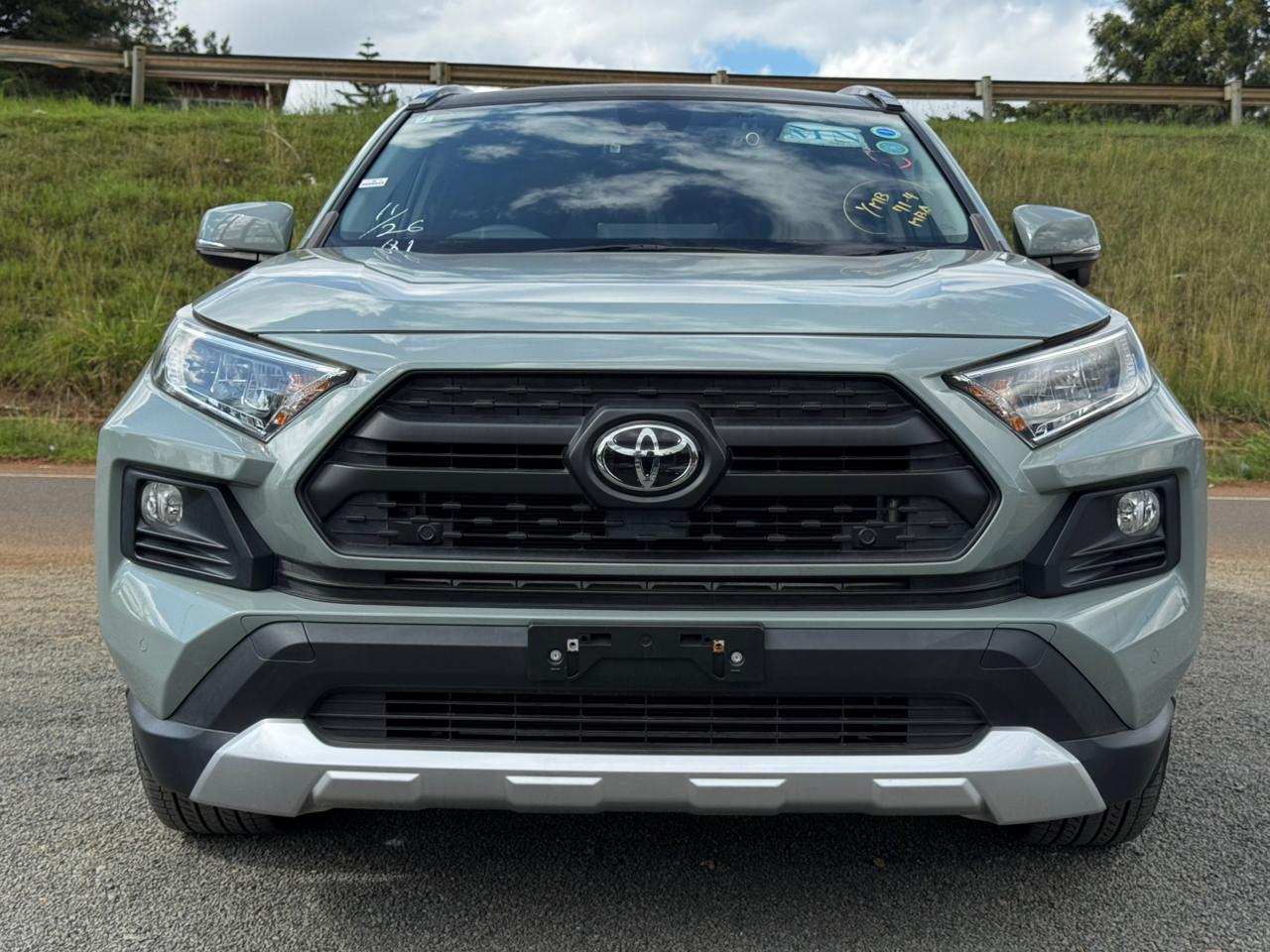 2020- Toyota RAV4 Adventure – Green