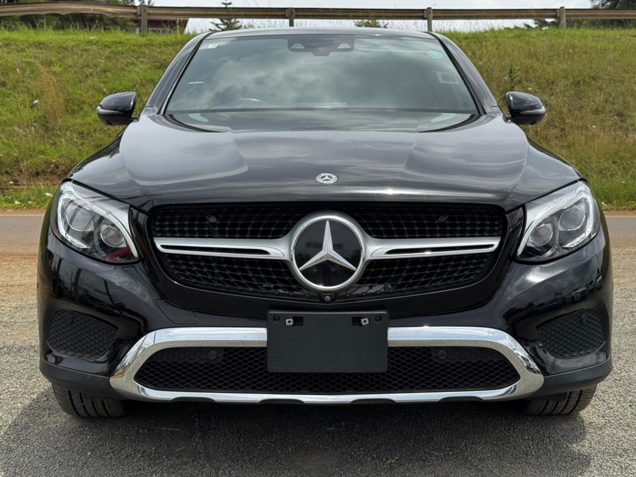 2017-Mercedes Benz GLC 200