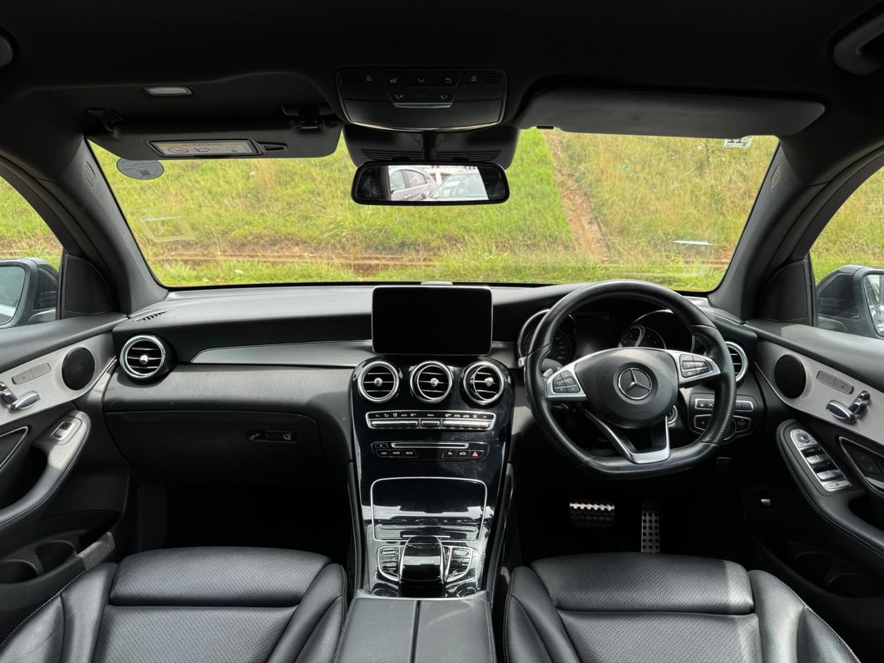 2017-Mercedes Benz GLC 200