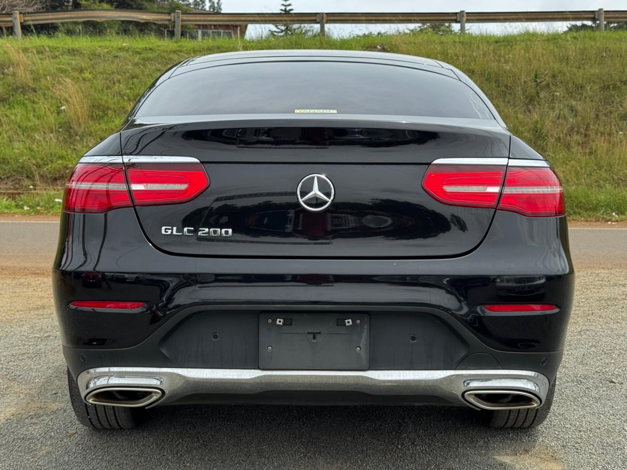 2017-Mercedes Benz GLC 200