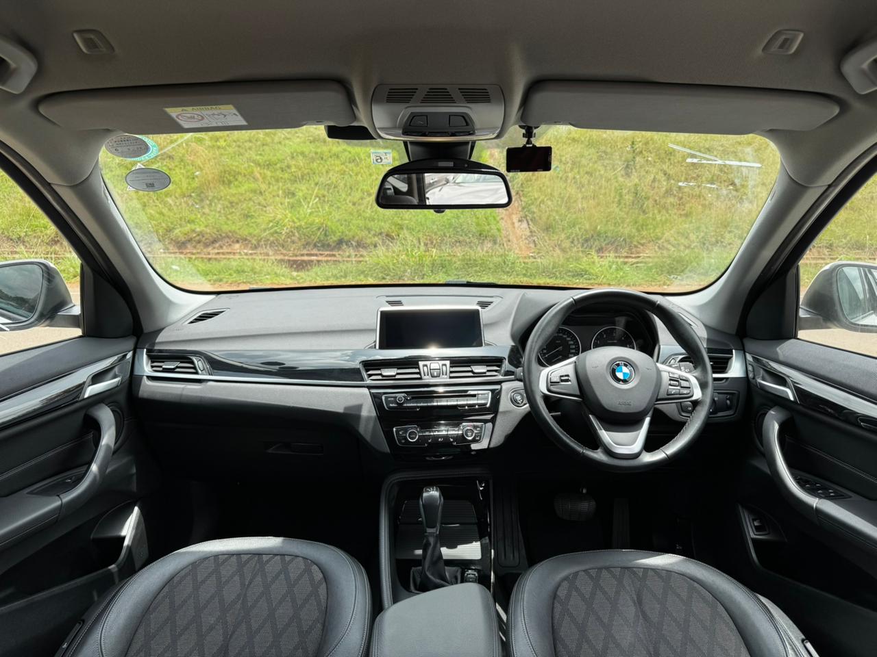 2018- BMW X1 – White