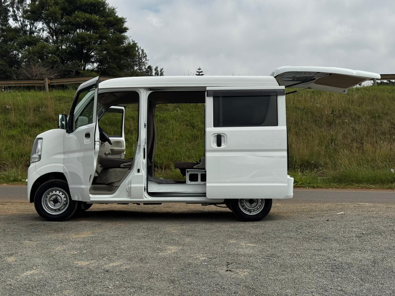 2019- Suzuki Every -White