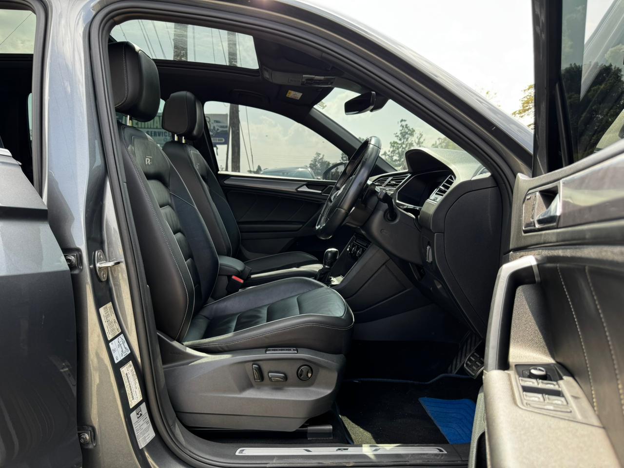 2018 -Volkswagen Tiguan R 4Motion -Gray