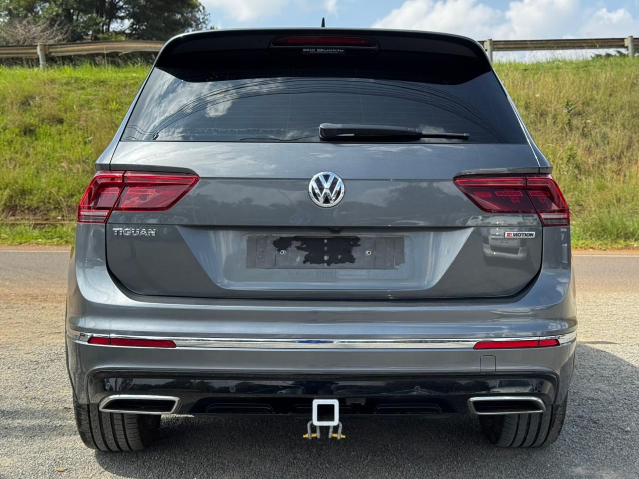 2018 -Volkswagen Tiguan R 4Motion -Gray