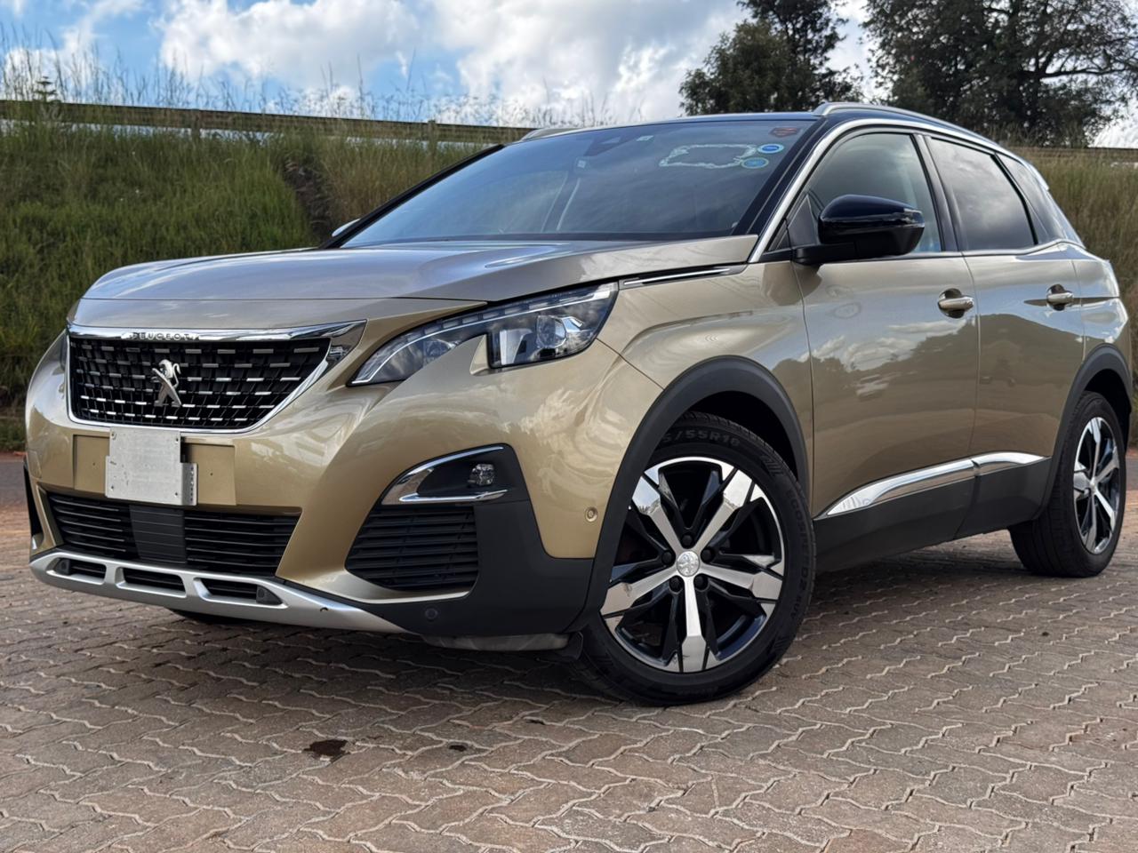 2018-Peugot 3008- Gold