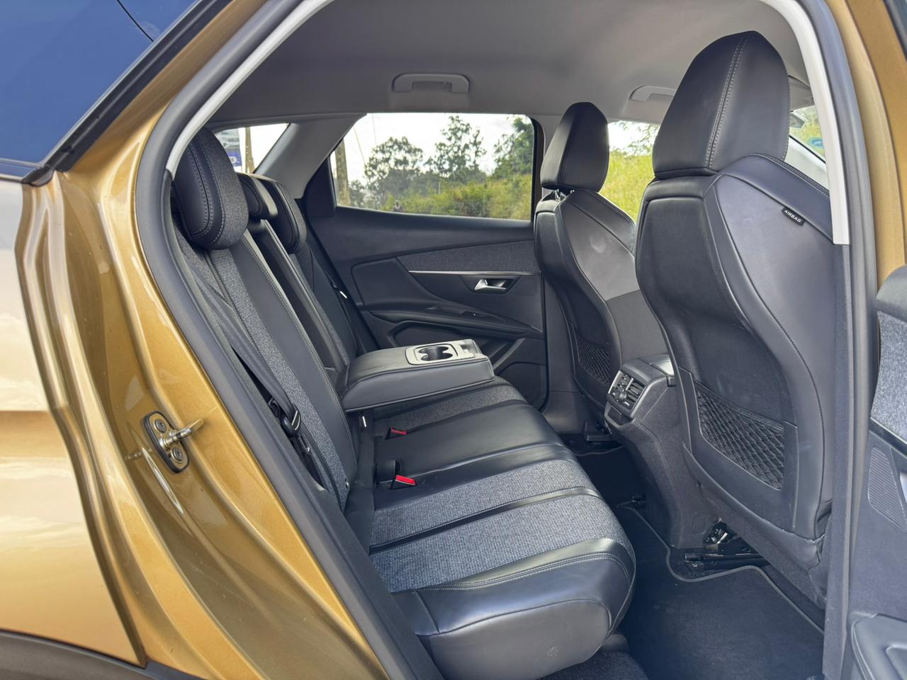 2018-Peugot 3008- Gold