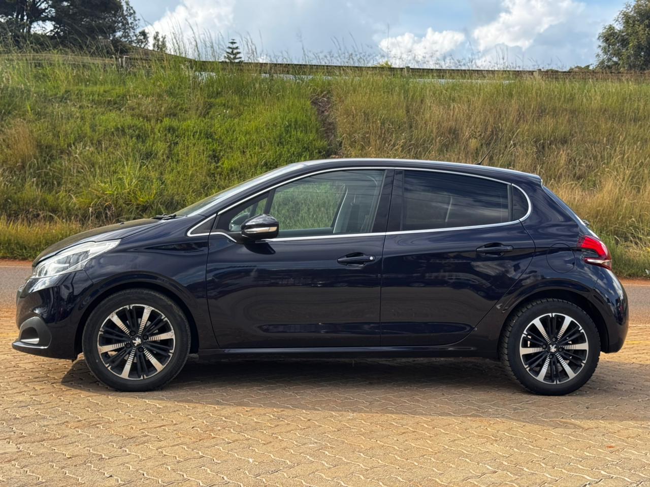 2020-Peugeot 208-Navy Blue