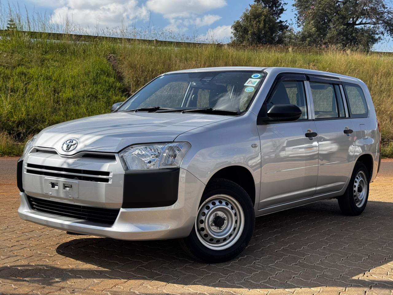 2020-Toyota ProBox-Silver