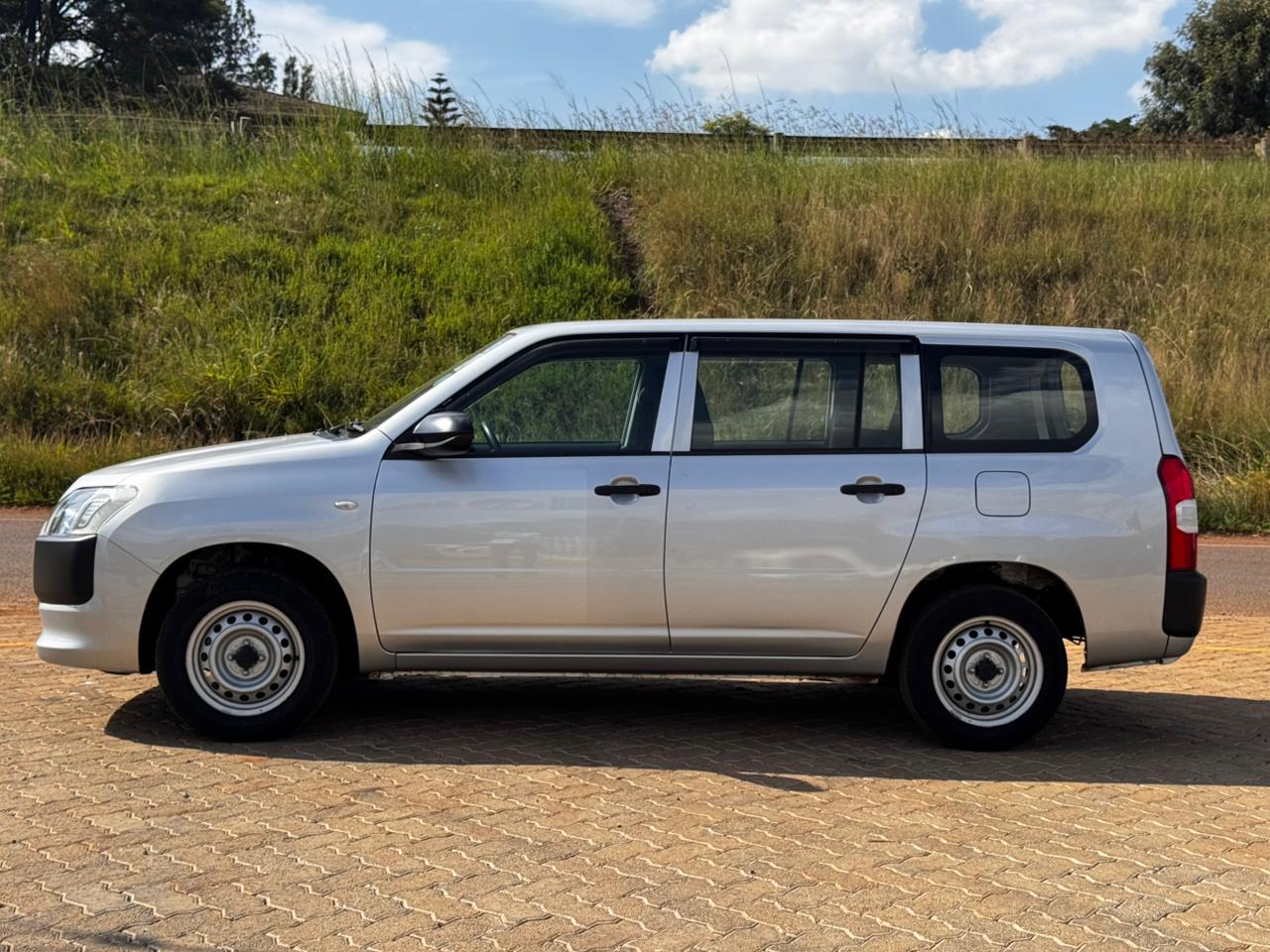 2020-Toyota ProBox-Silver