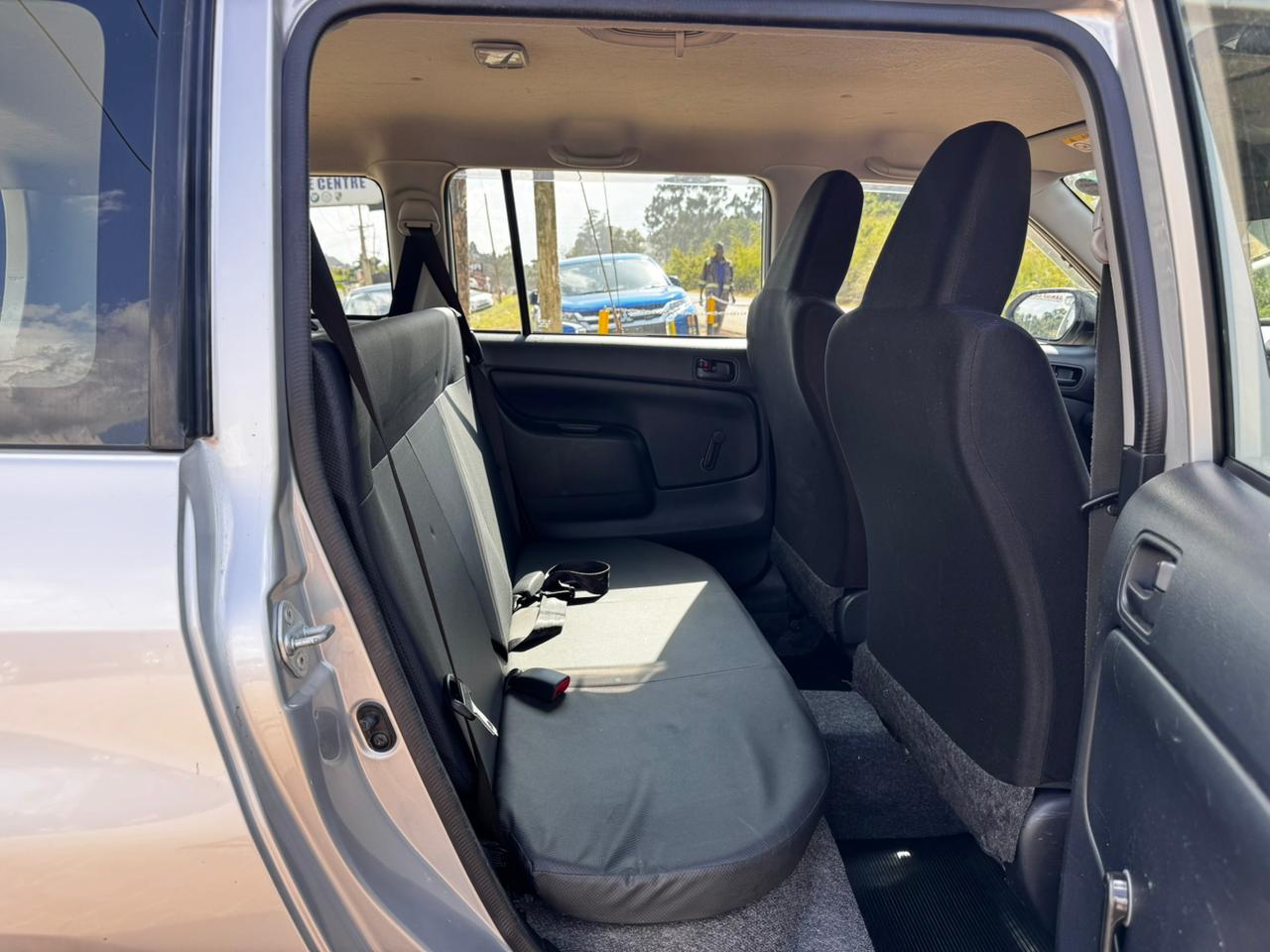 2020-Toyota ProBox-Silver