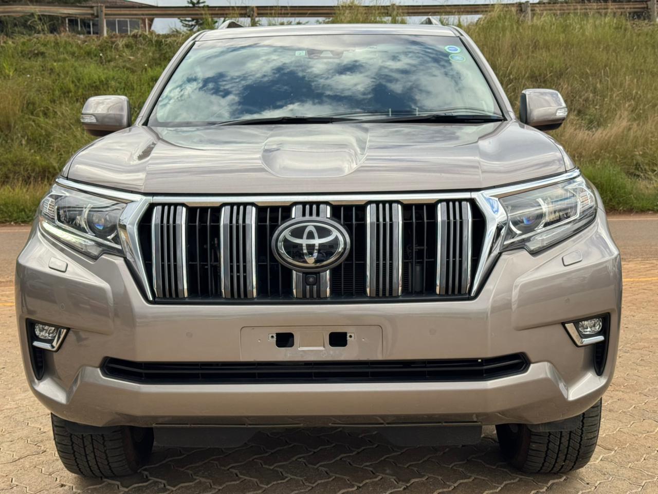 2023-Toyota Landcruser TXL-Bronze