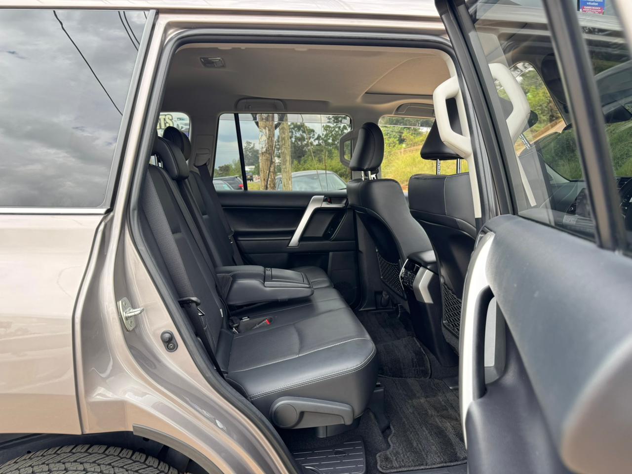 2023-Toyota Landcruser TXL-Bronze