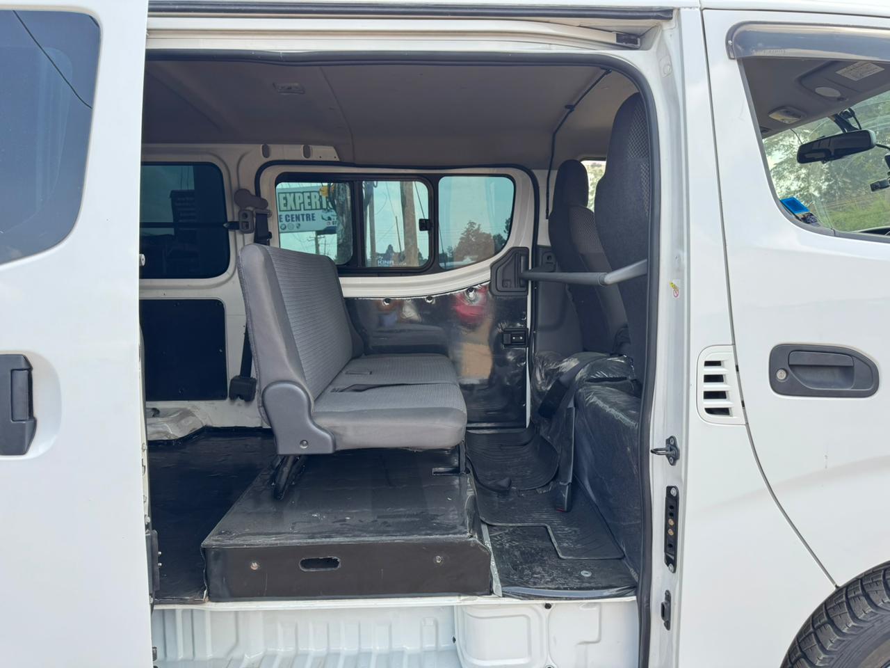 2018-Nissan NV350-White