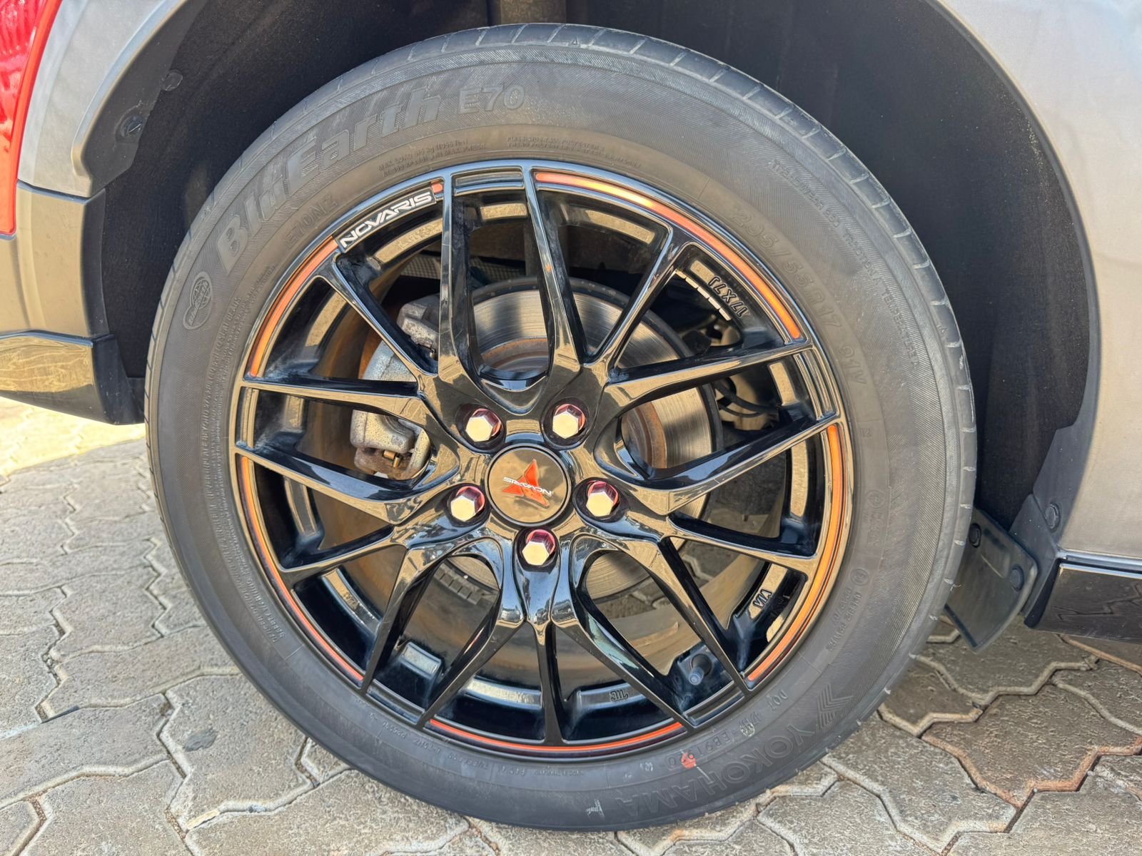 2020- Nissan Kicks -Wine Red