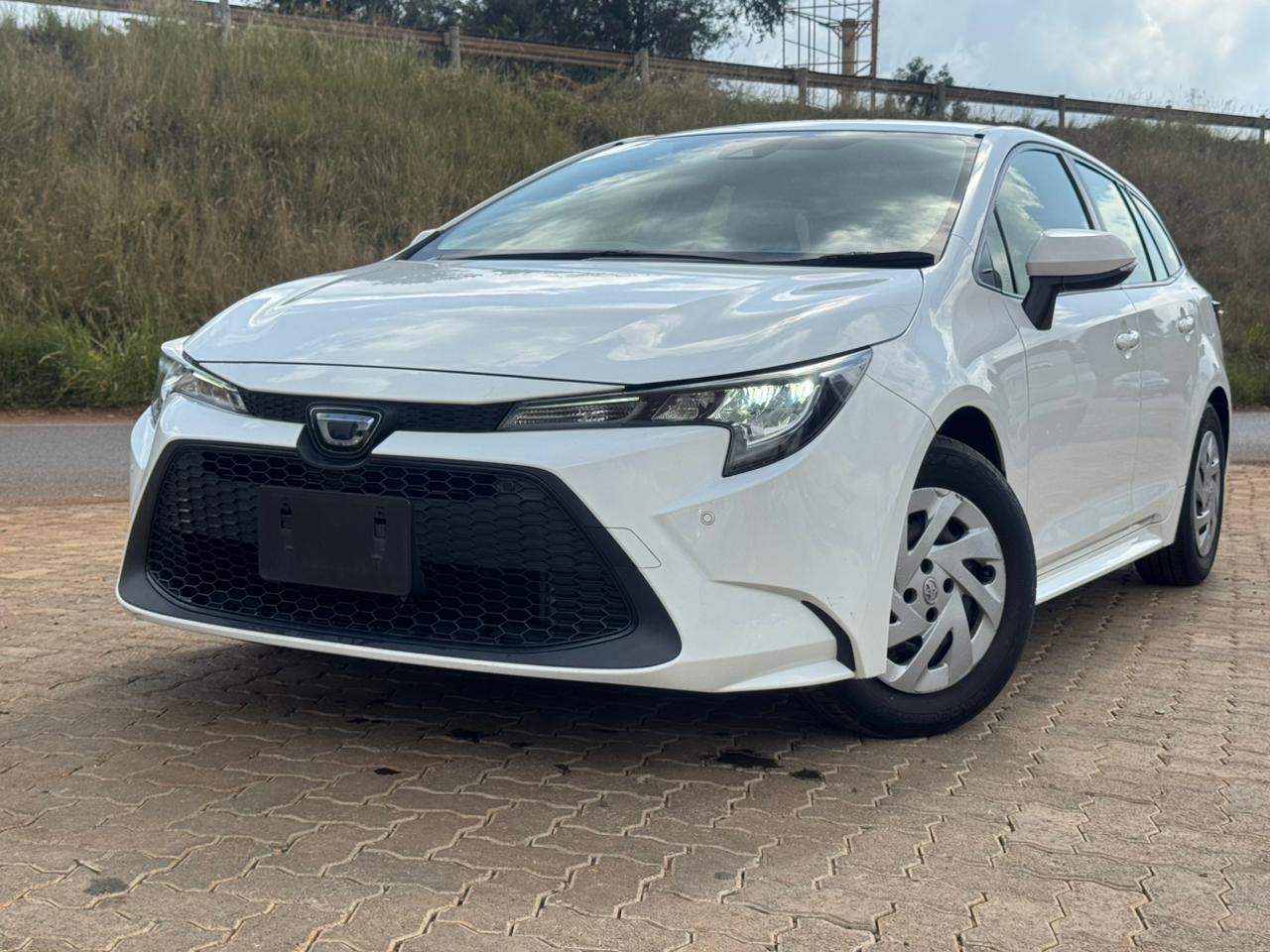 2019- Totota Corolla Touring -White