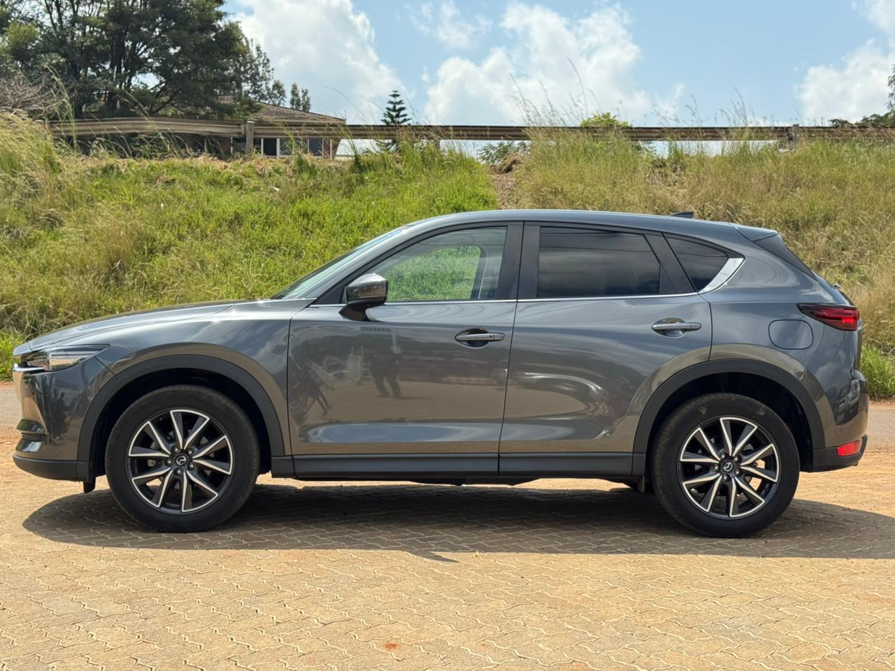 2019- Mazda Cx5 SkyactivD-Gray
