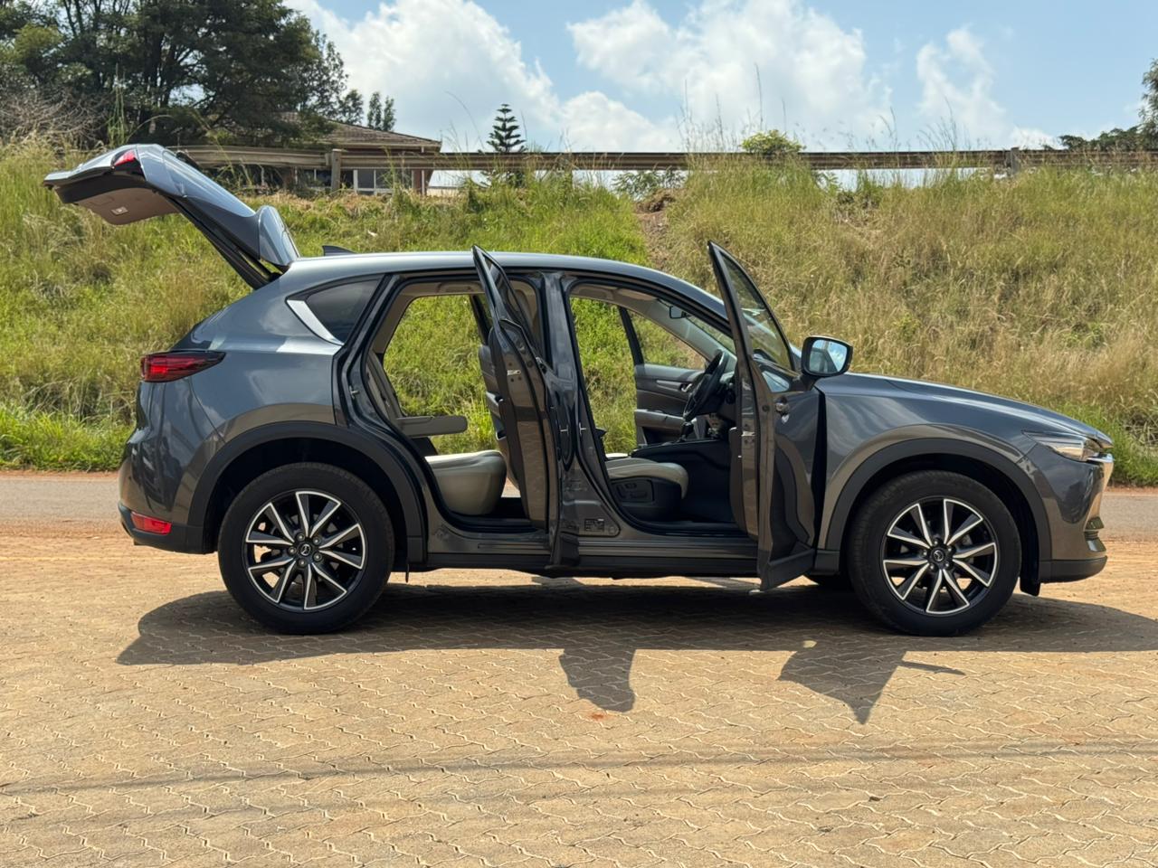2019- Mazda Cx5 SkyactivD-Gray