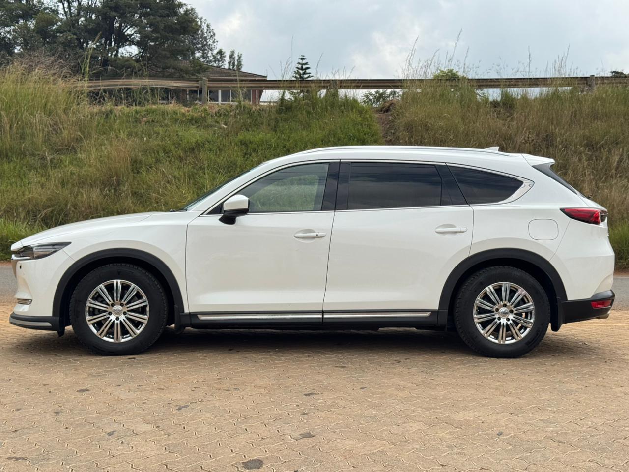 2018- Mazda CX-8 White