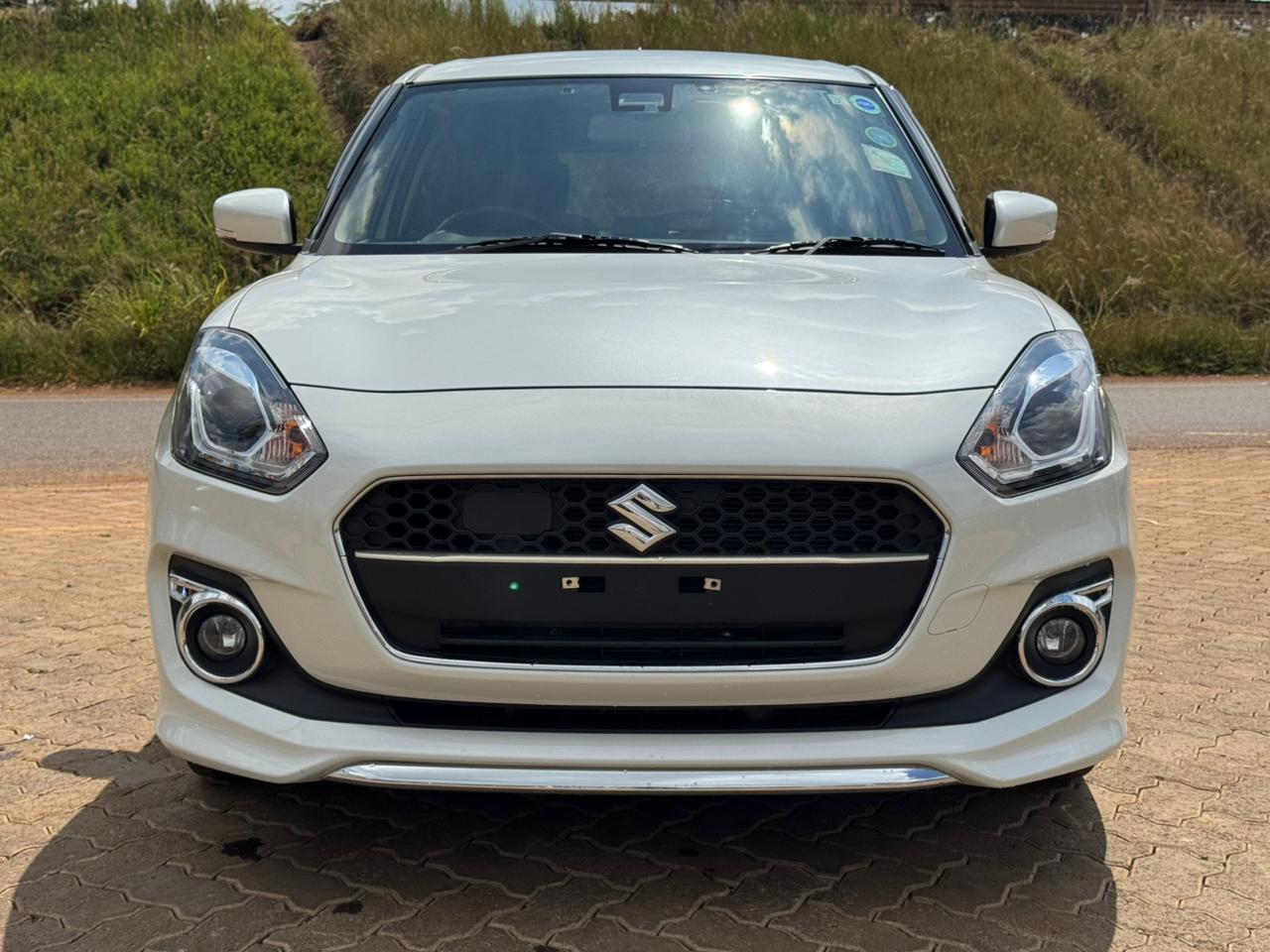 2019 -Suzuki Swift RS-White