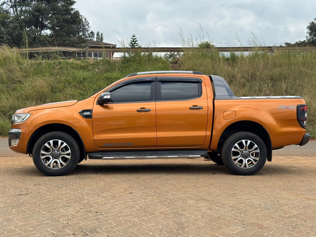 2018- Ford Ranger Wildtrak- Orange