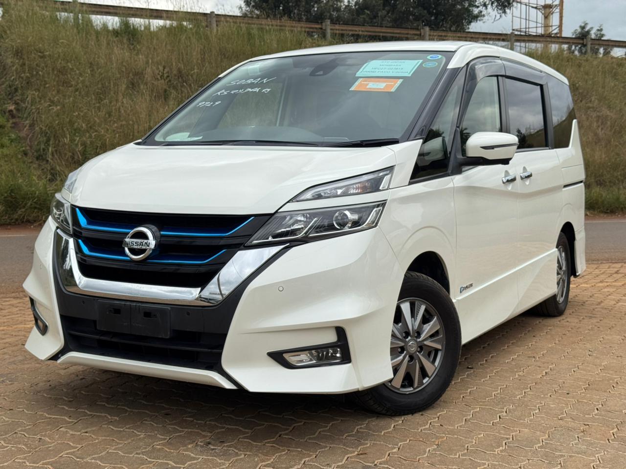2019- Nissan Serena HighayStar (E-Power) -White