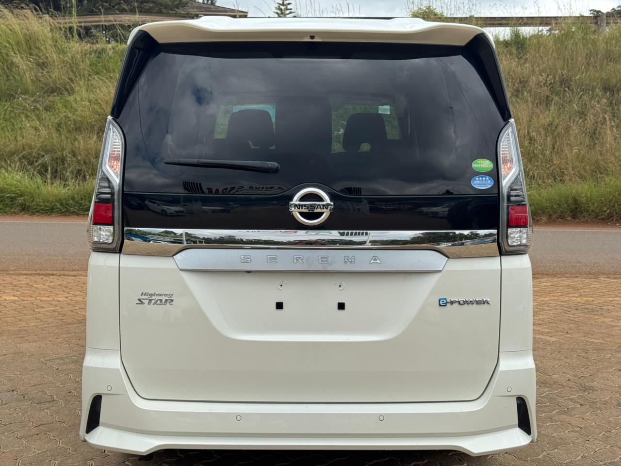 2019- Nissan Serena HighayStar (E-Power) -White