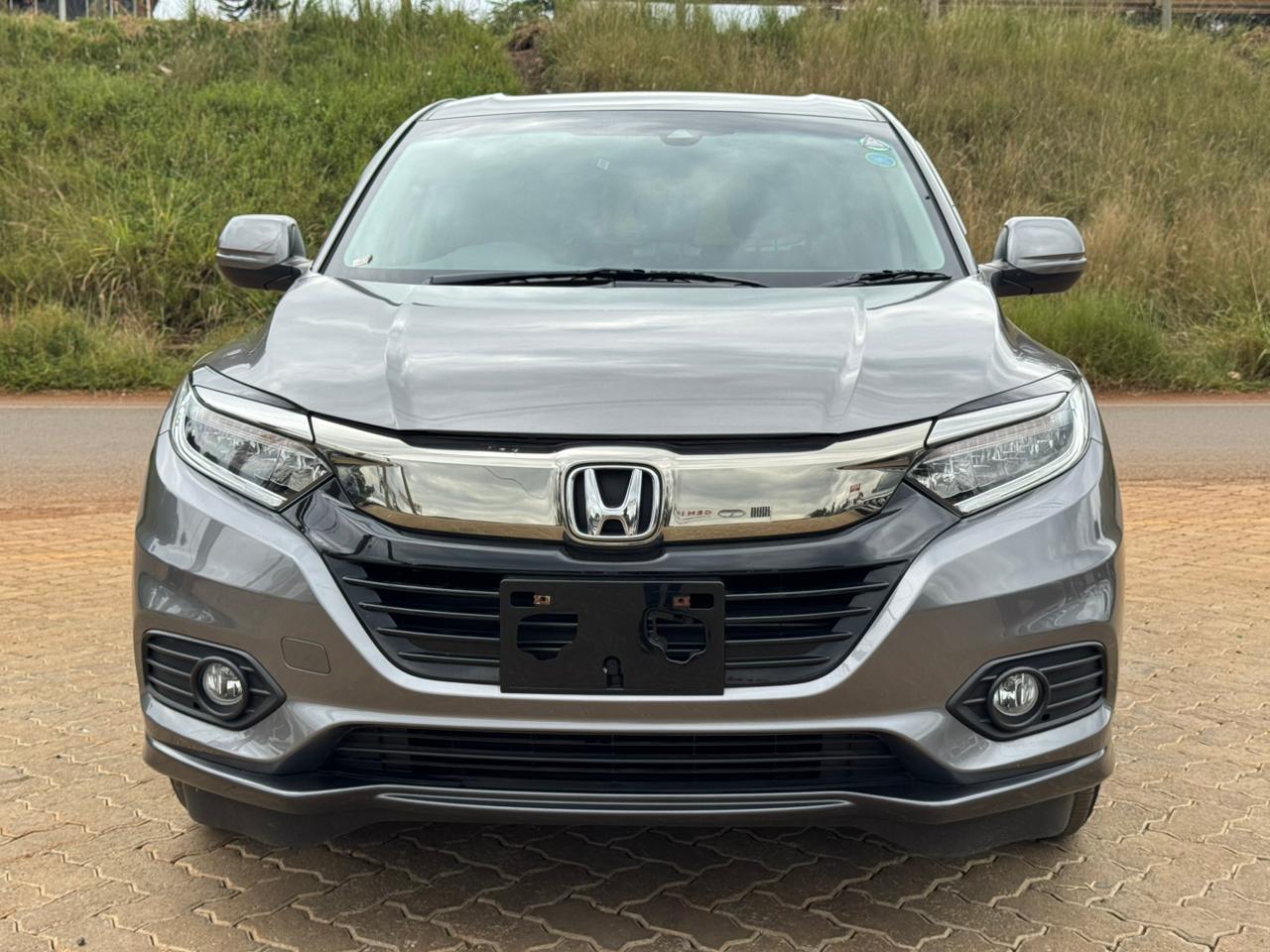 2018- Honda Vezel Hybrid- Gray