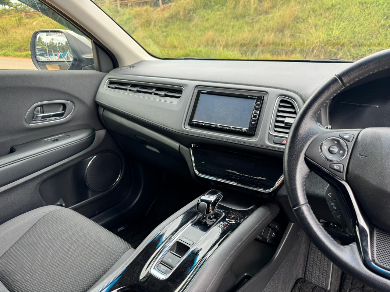 2018- Honda Vezel Hybrid- Gray