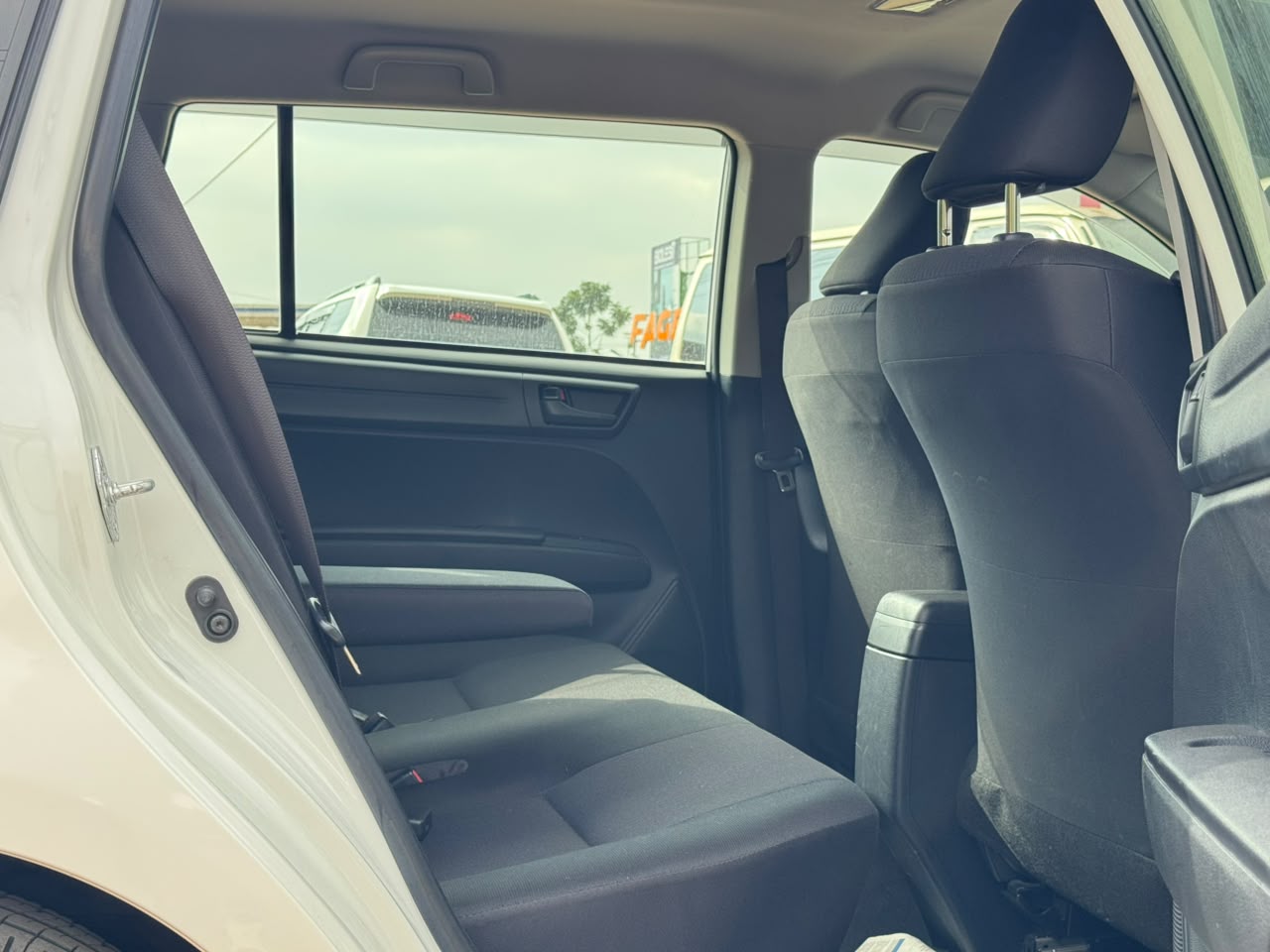 2019- Toyota Fielder -(Non -Hybrid)- White