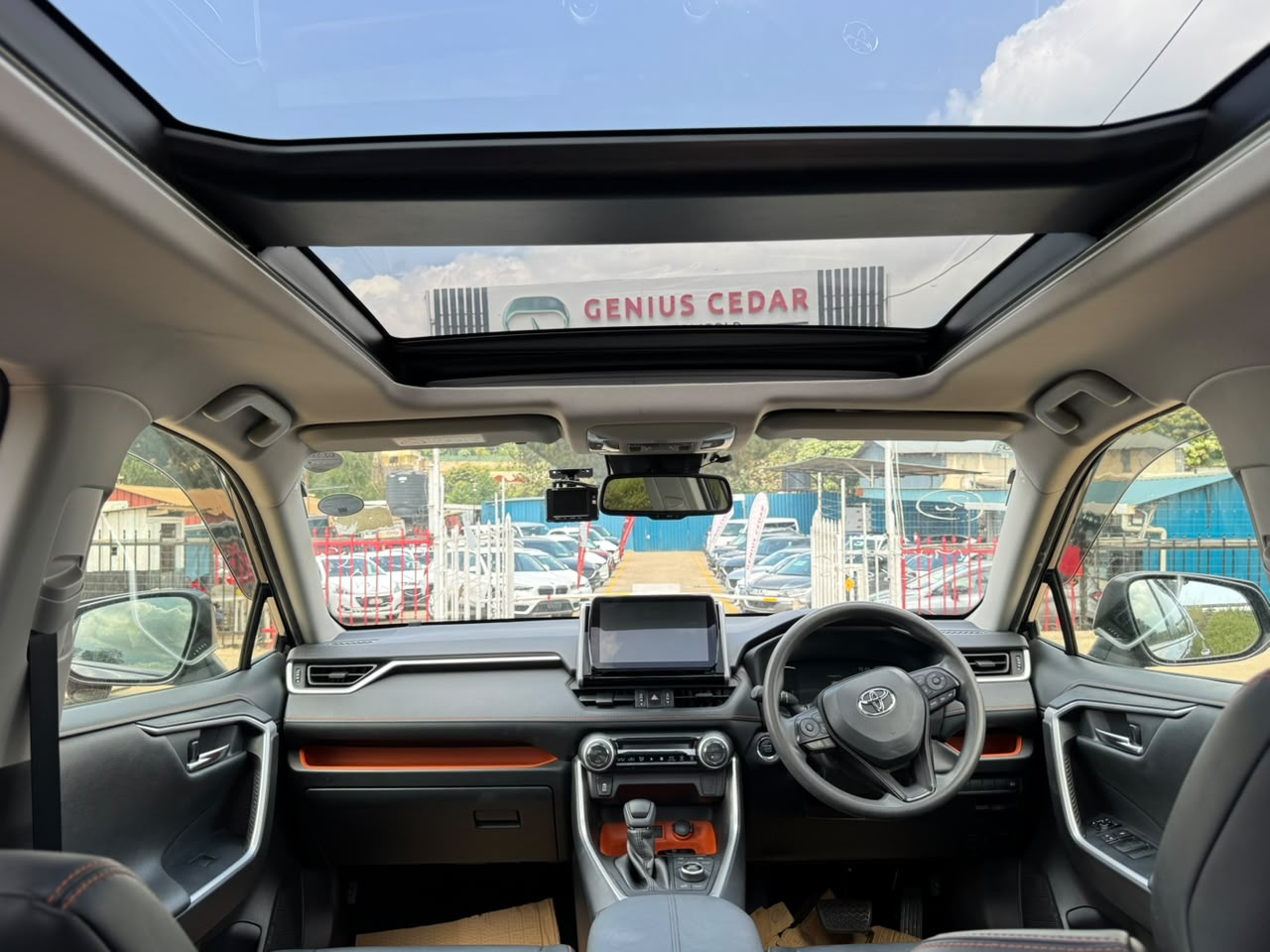 2020- Toyota RAV4-Black